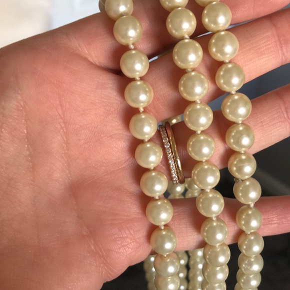 29.5” Pearls on Silk Knotted Cord - Picture 6 of 6